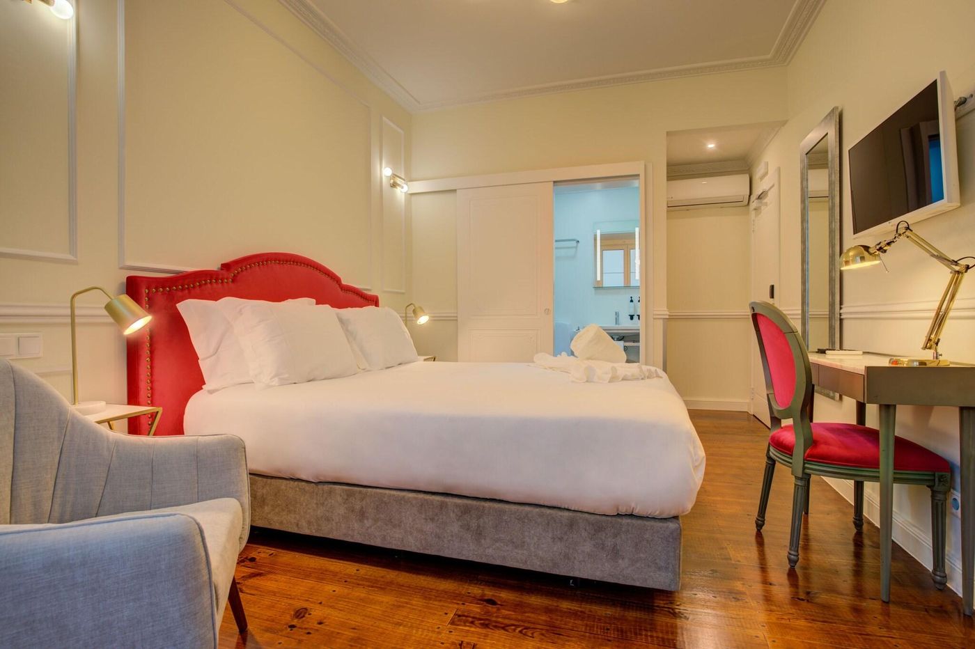 Solar-Dos-Poetas-Room-39