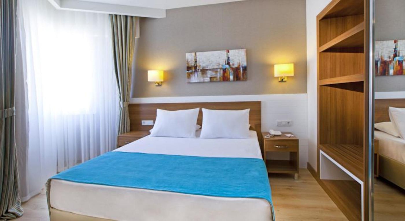 Grand-Park-Lara-Room-20