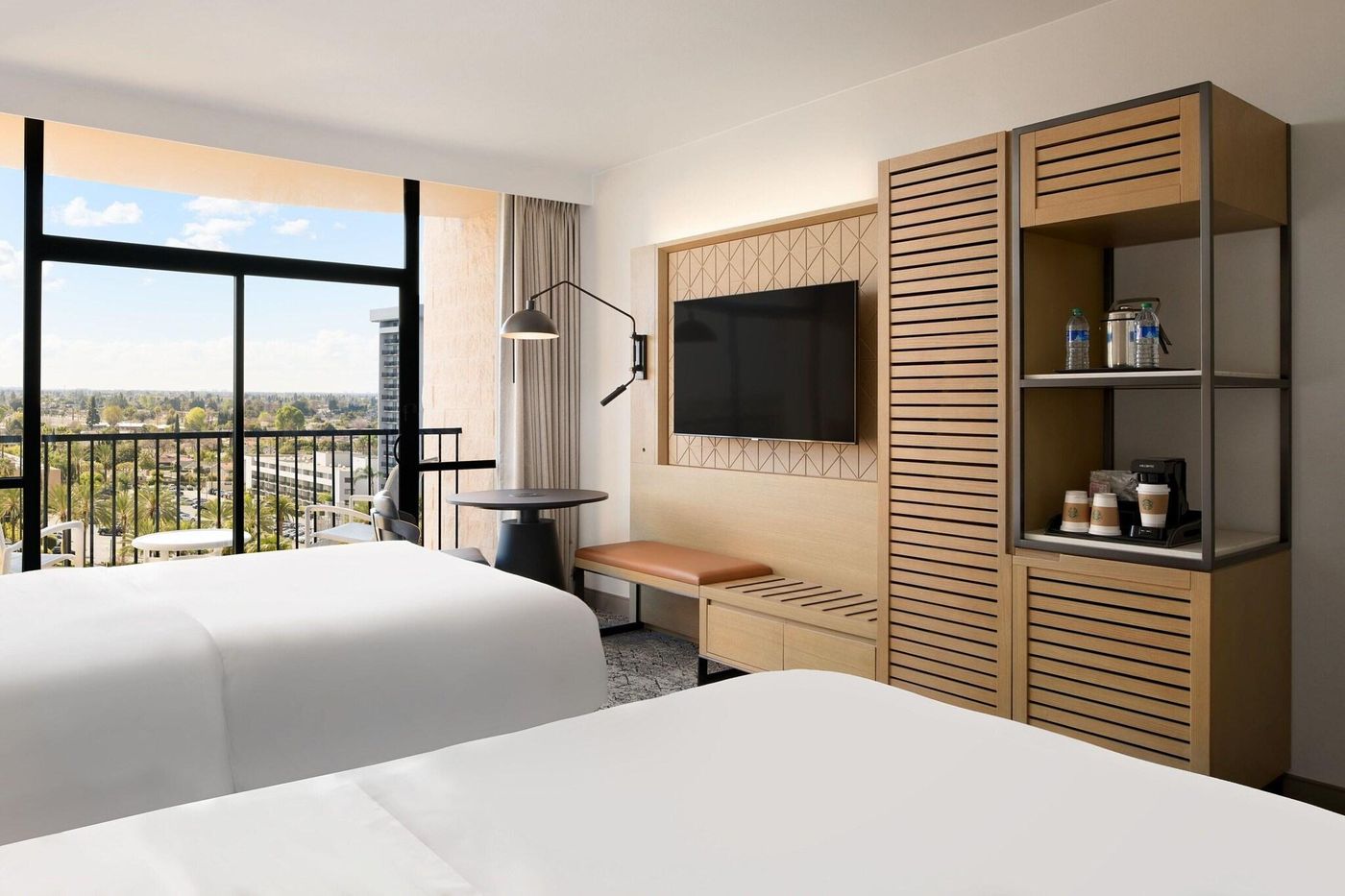 Sheraton-Park-Hotel-at-the-Anaheim-Resort-Room-37