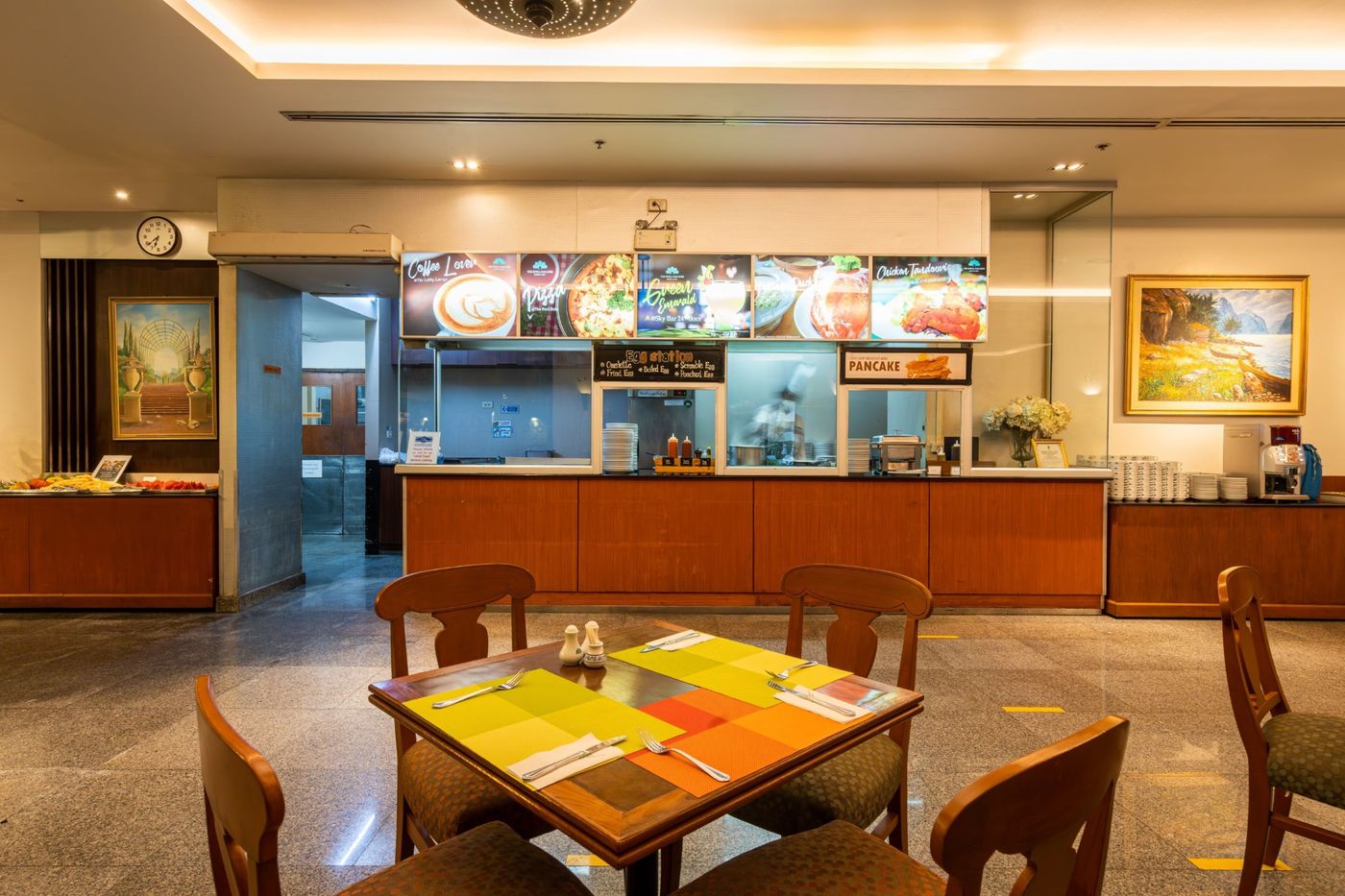 Royal-Paradise-Restaurant-53