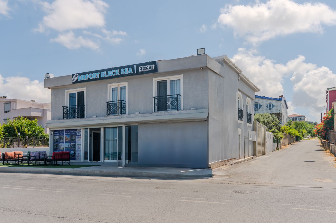 Airport-Black-Sea-Hotel---Restaurant-General-view-9