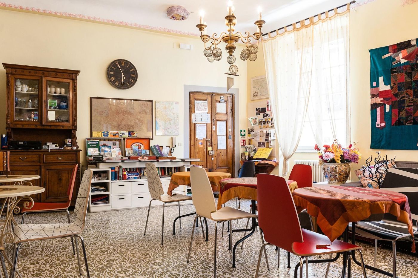 La-Gemma-Di-Elena-Lobby-7