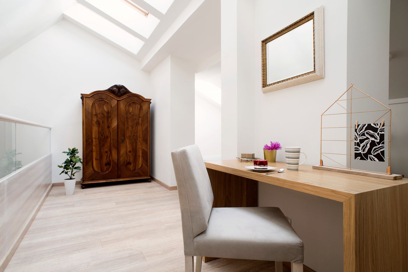 Belle-Epoque-Residence-Room-66