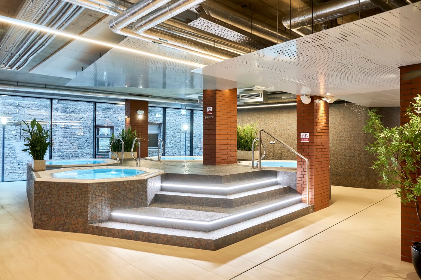 Metropol-Spa-Hotel-Pool-39