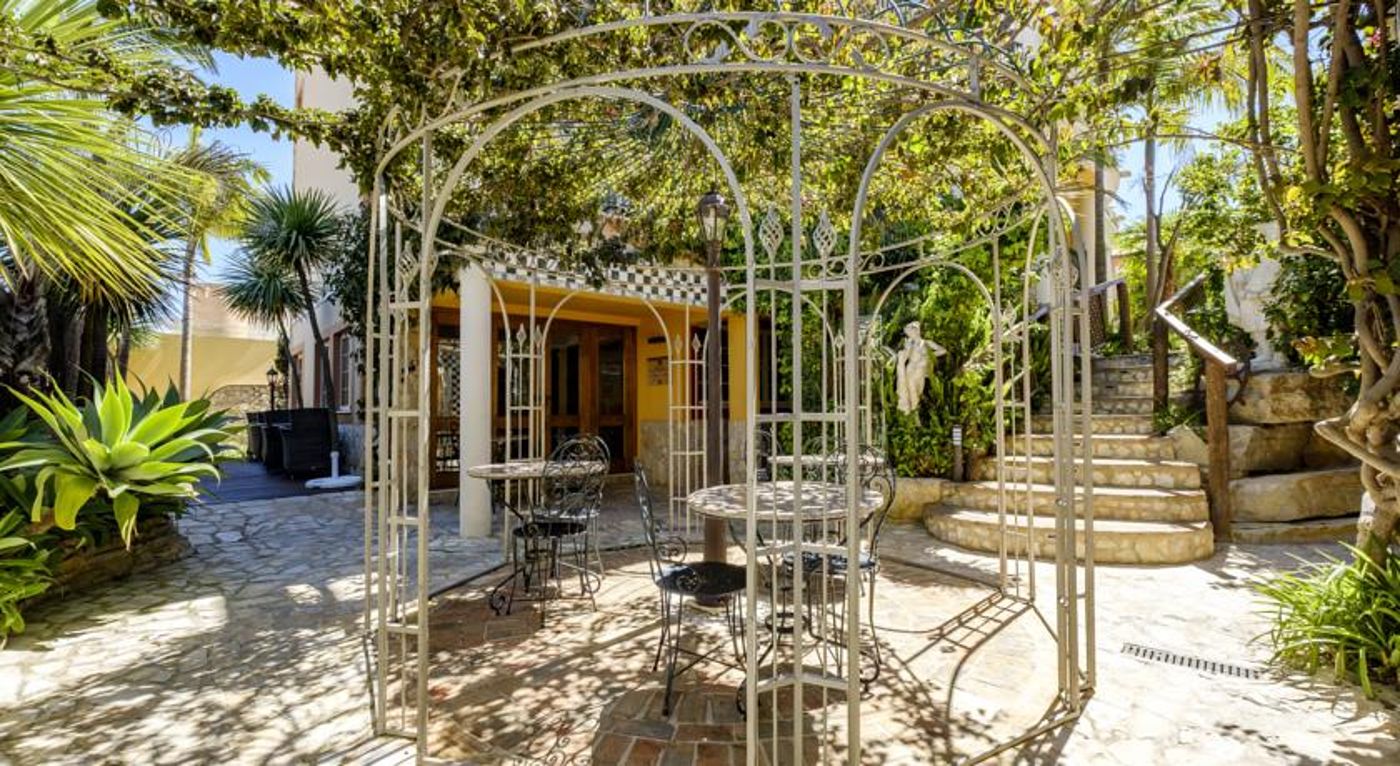 Dom-Manuel-I-Terrace-14