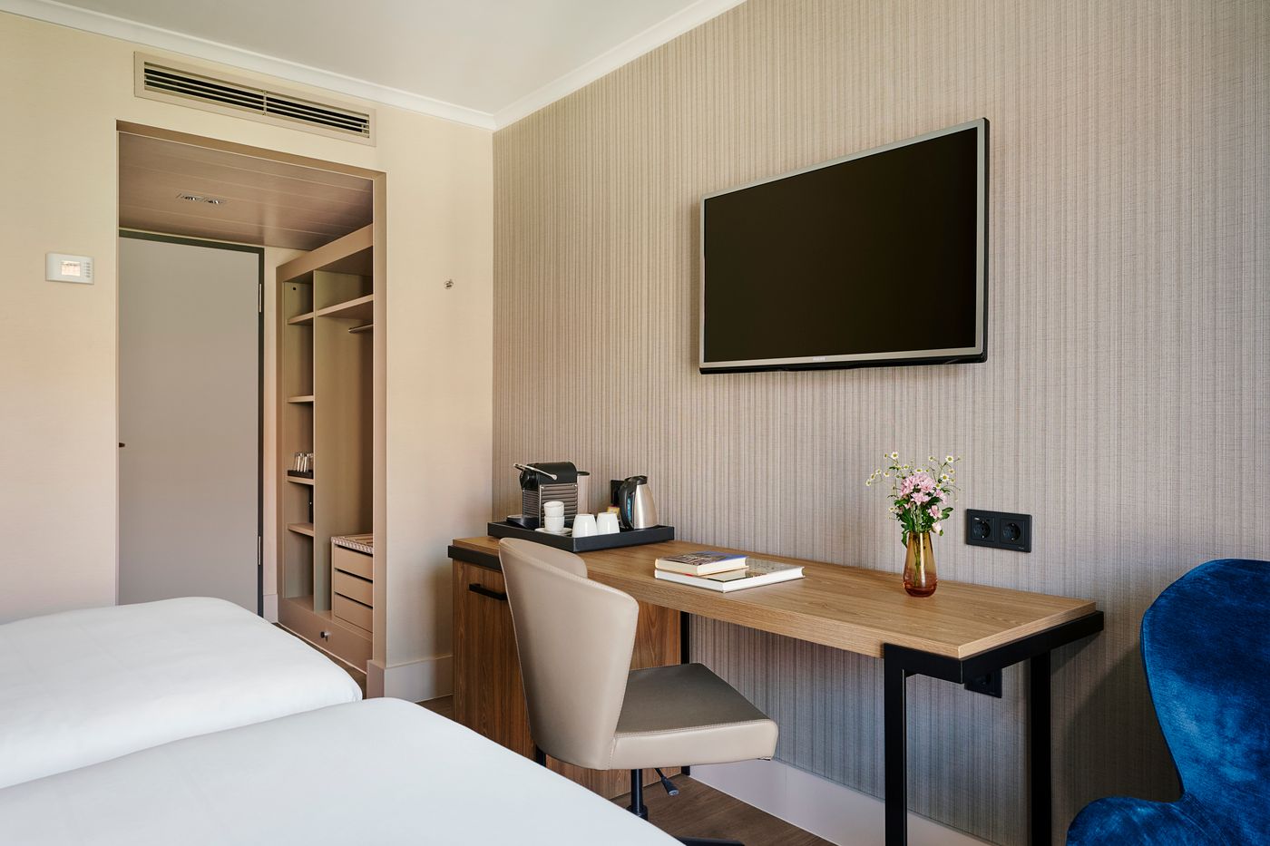 NH-Berlin-Kurfurstendamm-Room-31