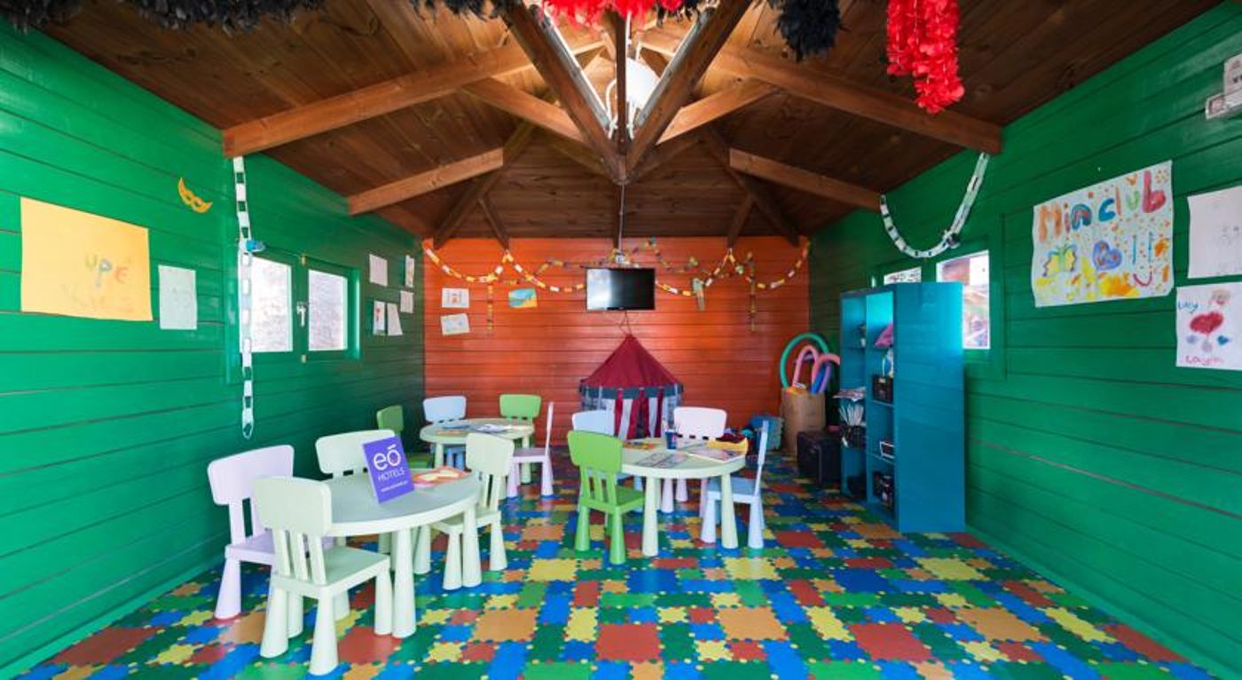 Suite Hotel Jardin Dorado