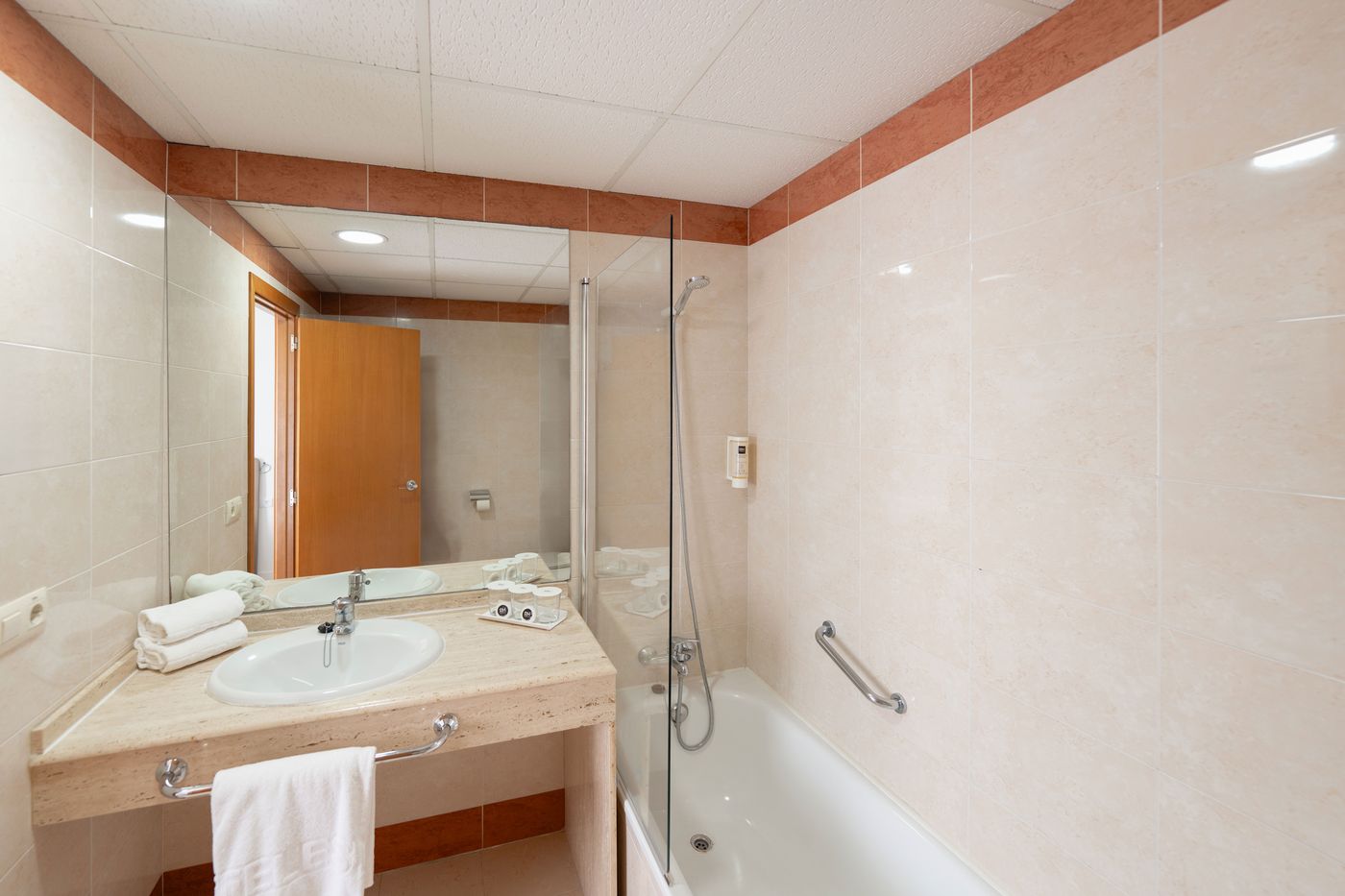 22.07.25 Rh Sol Hotel