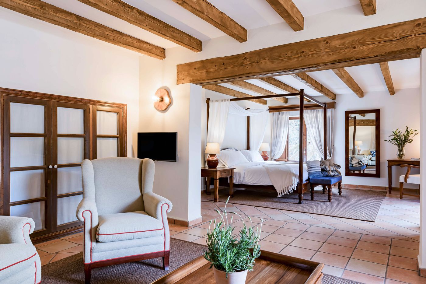 Ratxo Retreat Member of Melia Collection 