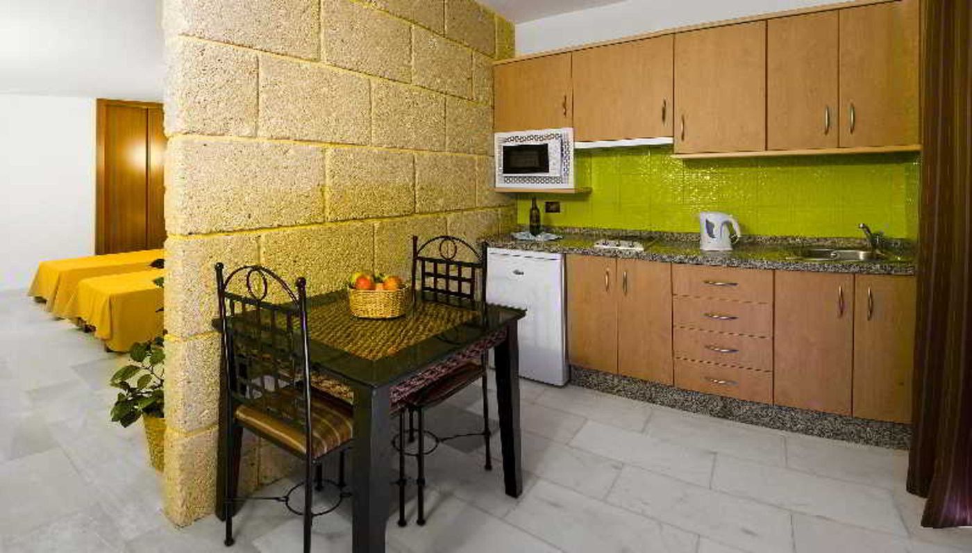 Las-Piramides-Resort-Room-29