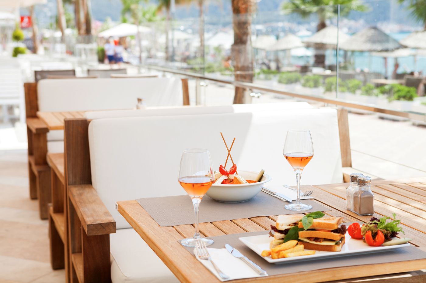 The Beachfront Hotel - Adult Only