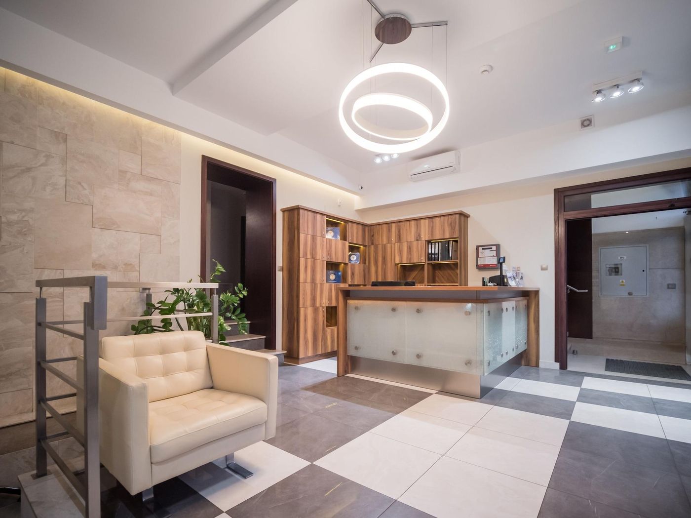 Aparthotel-Miodowa-Lobby-1