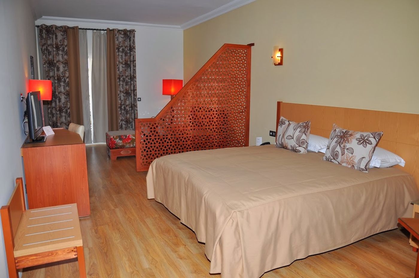 Across-Morocco-FES-General view-7