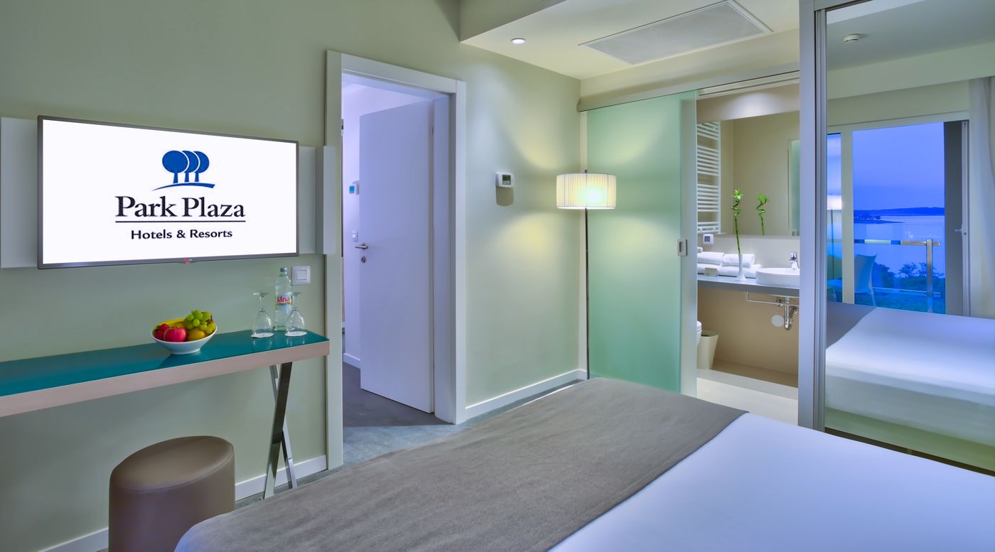 Park-Plaza-Belvedere-Room-37