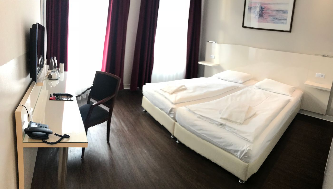 Hotel-Prens-Berlin-Room-24