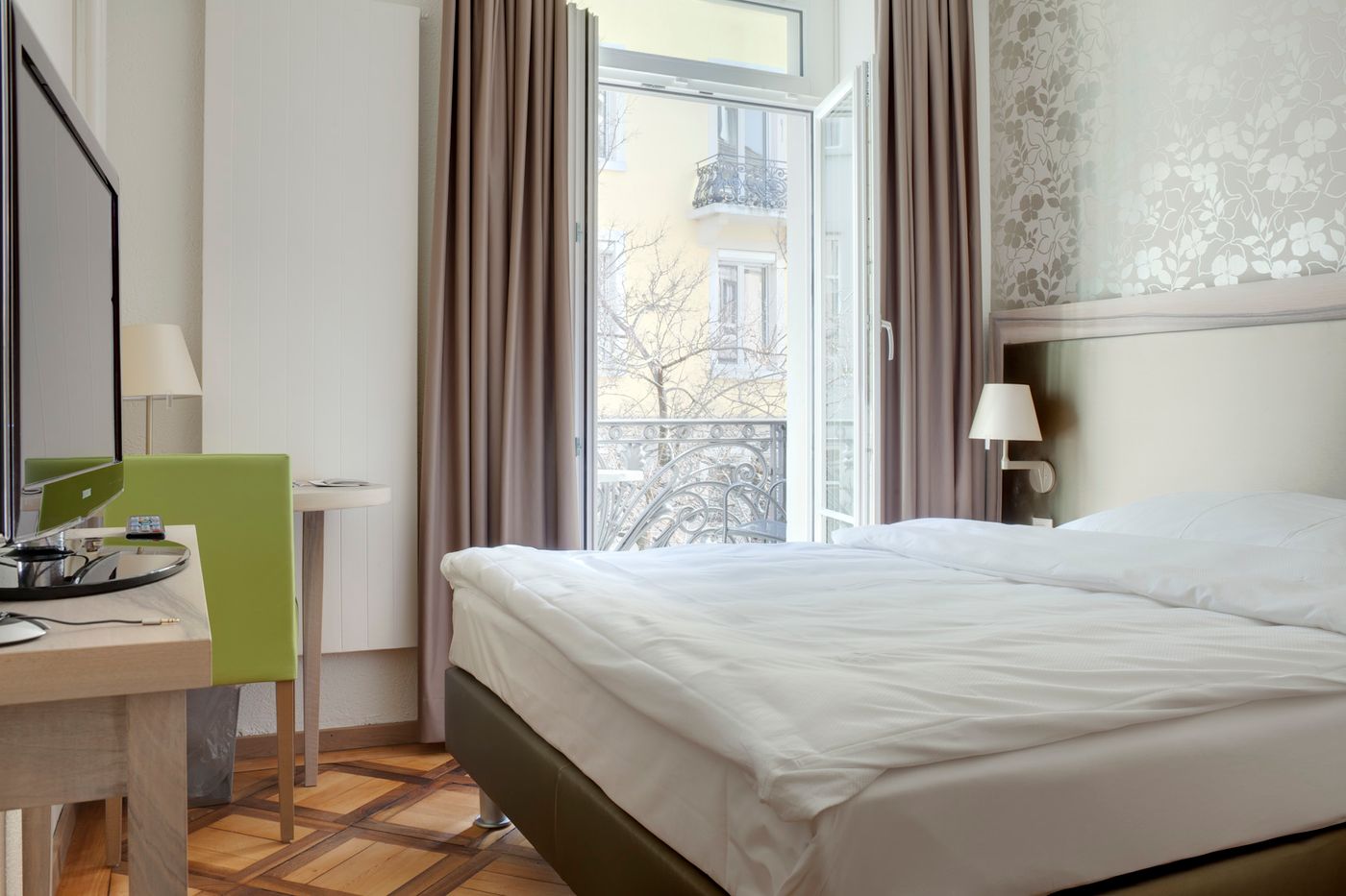 Boutique Hotel  Platzhirsch-Switzerland-Zürich-Room-8