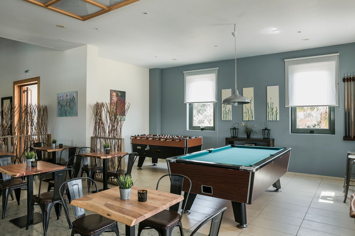 Astra-Village-Bar-54