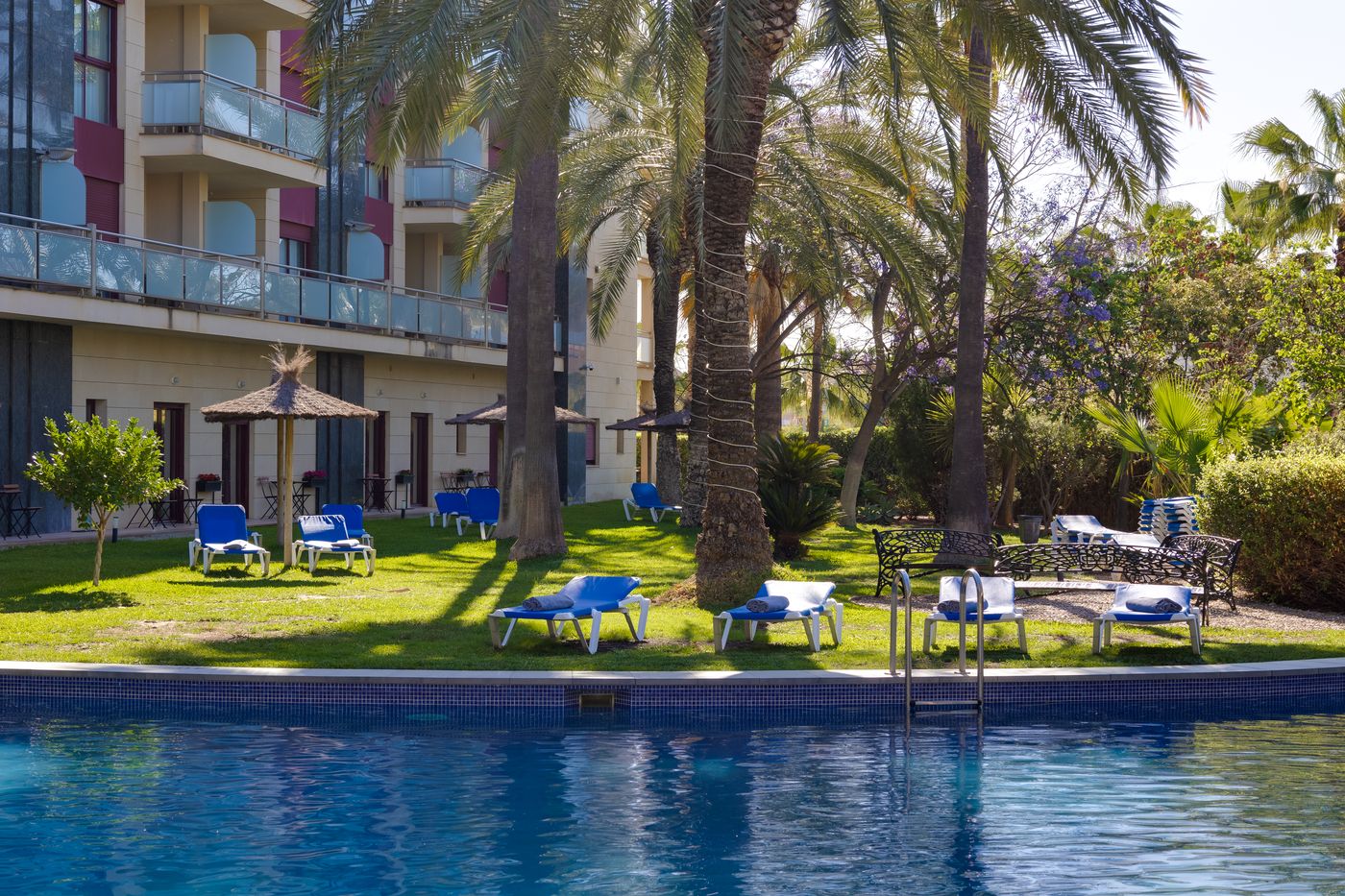 Daniya-Denia-Spa---Business-Pool-2