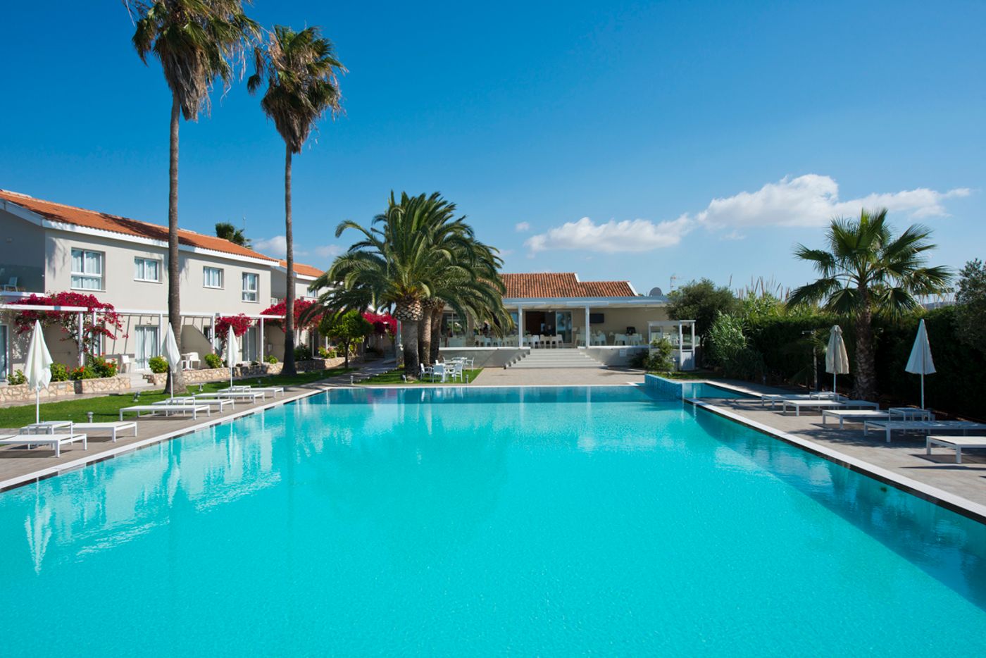 Mon-Repos-Hotel-Pool-1