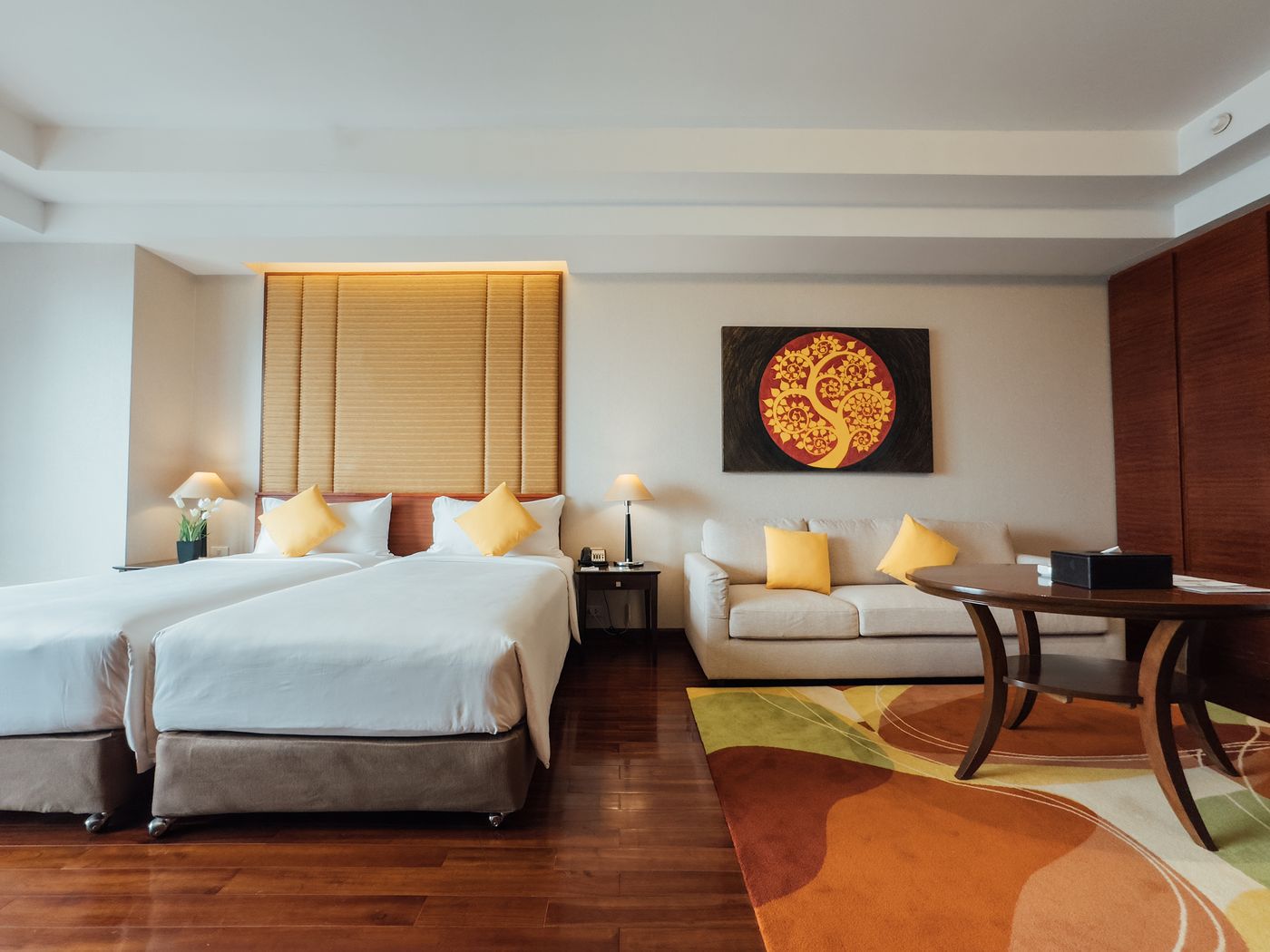 Column-Bangkok-Room-28