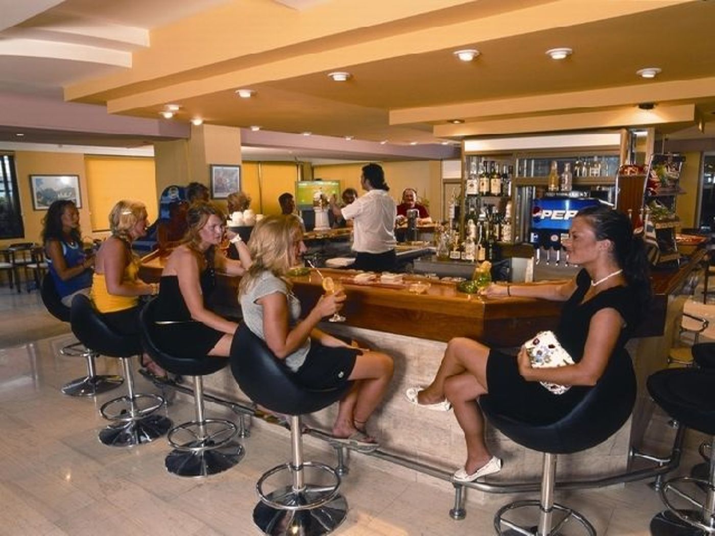 Alexia Premier City Hotel