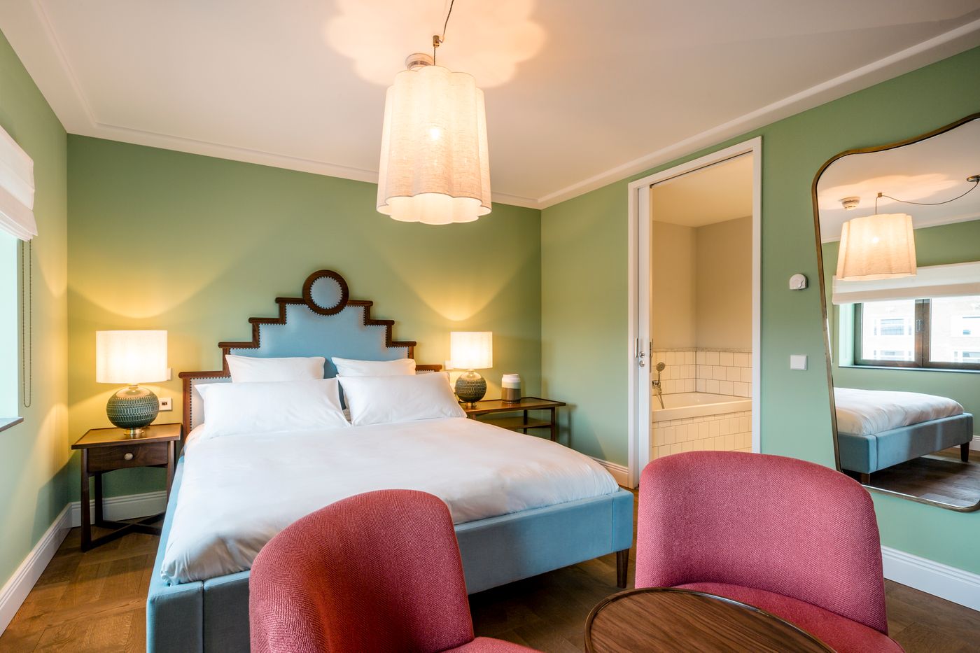 The July - Twenty Eight - Netherlands - AMSTERDAM - Room - 4