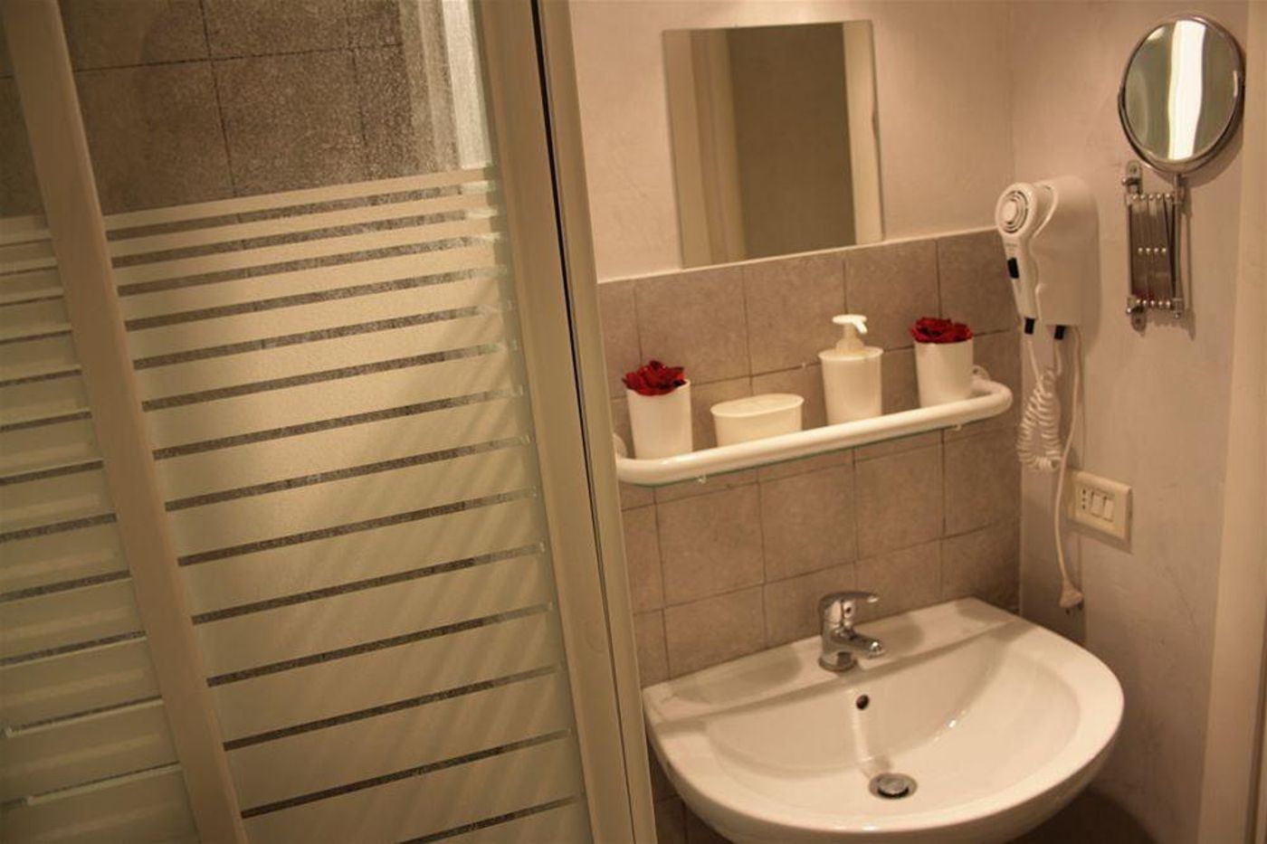 Golden-Rooms-General-view-16