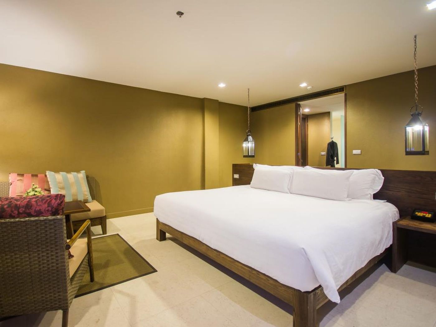 Sunsuri-Phuket-Room-28