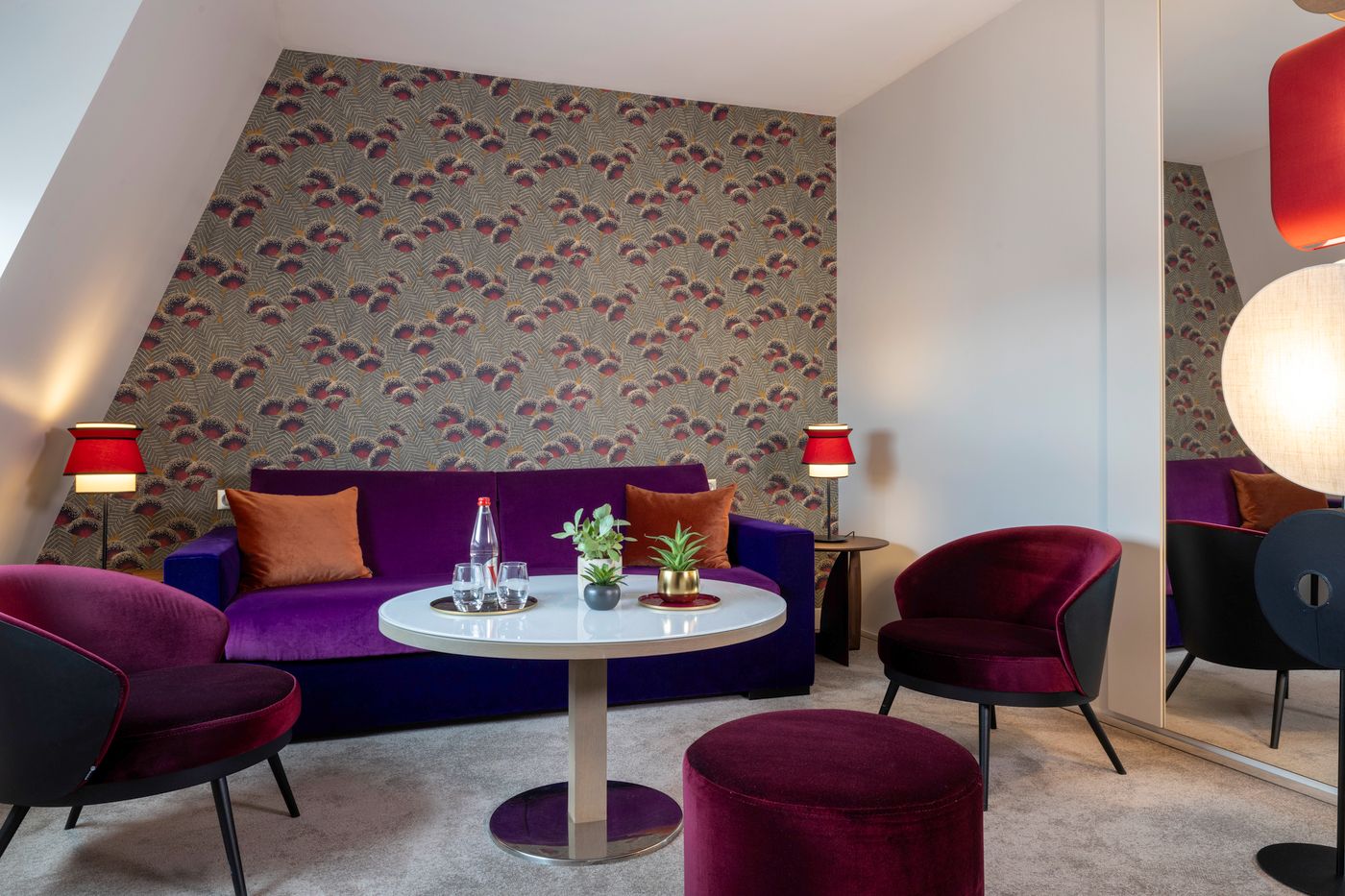 La-Villa-Maillot---Arc-de-Triomphe-Room-52