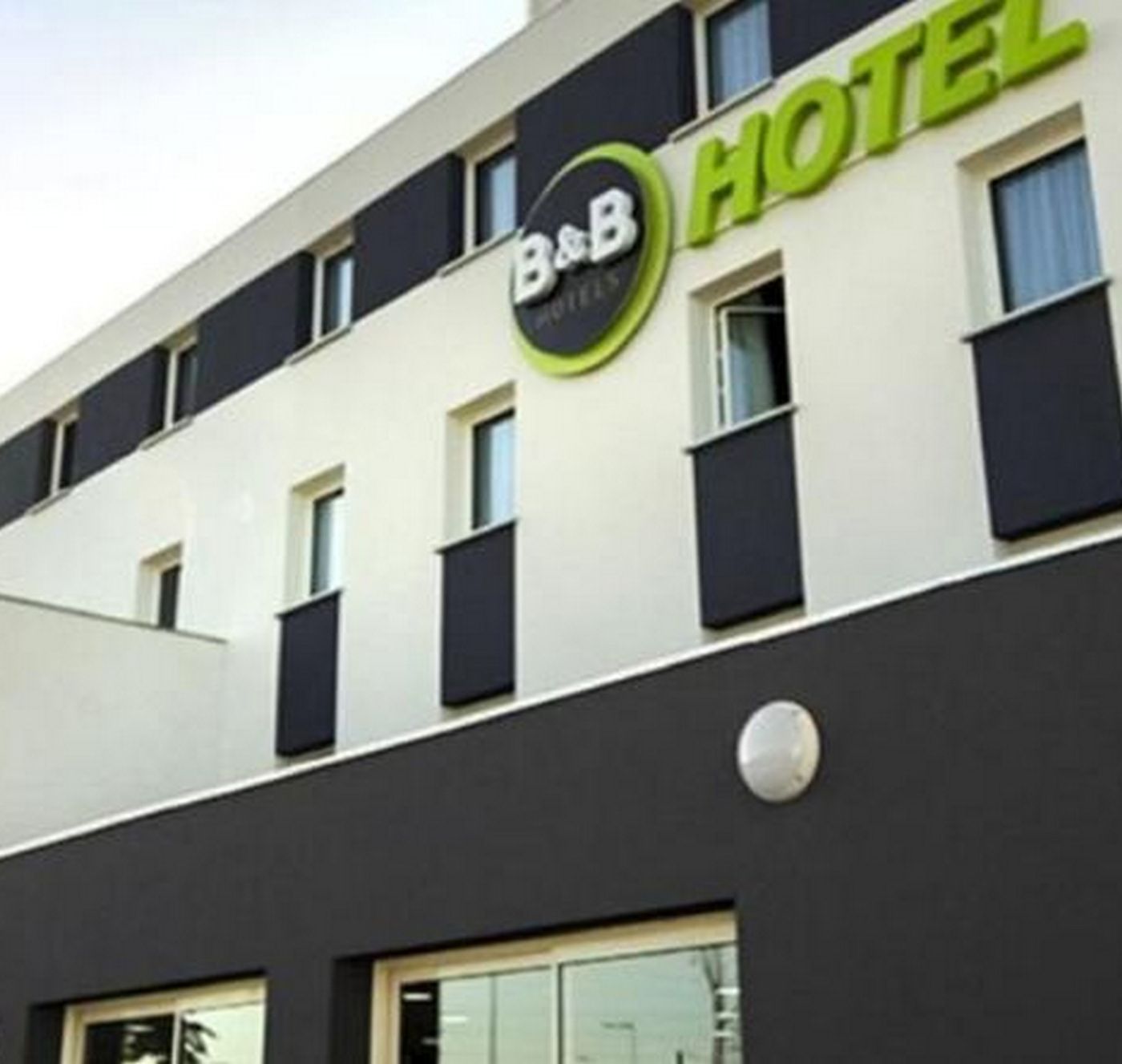 B&B HOTEL Perpignan Sud Marché International-France-PERPIGNAN-General view-4