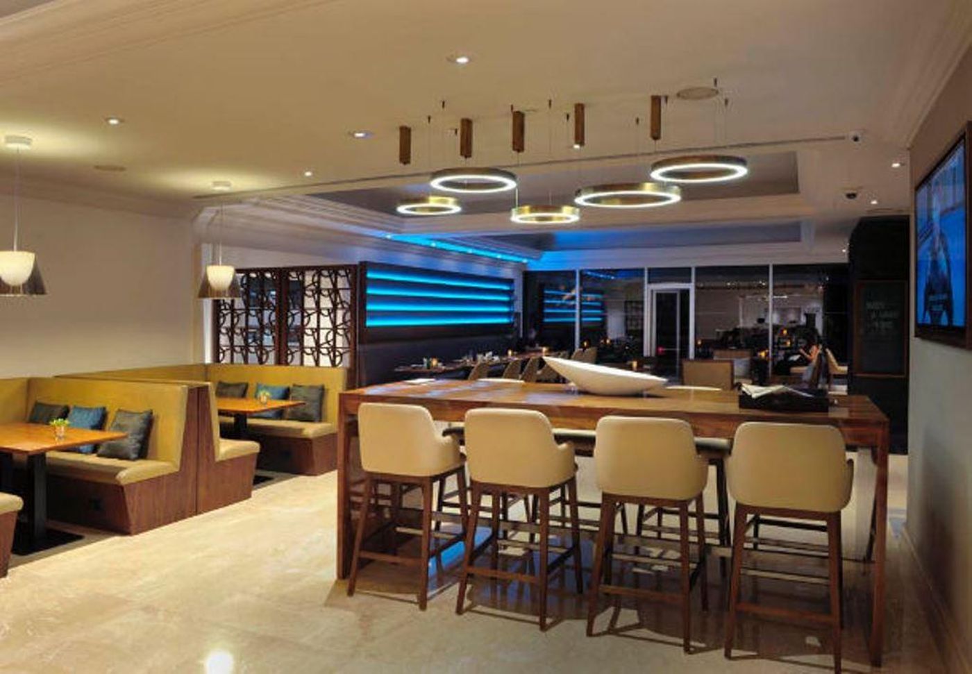 Marriott-Hotel-Lisbon-Lobby-23