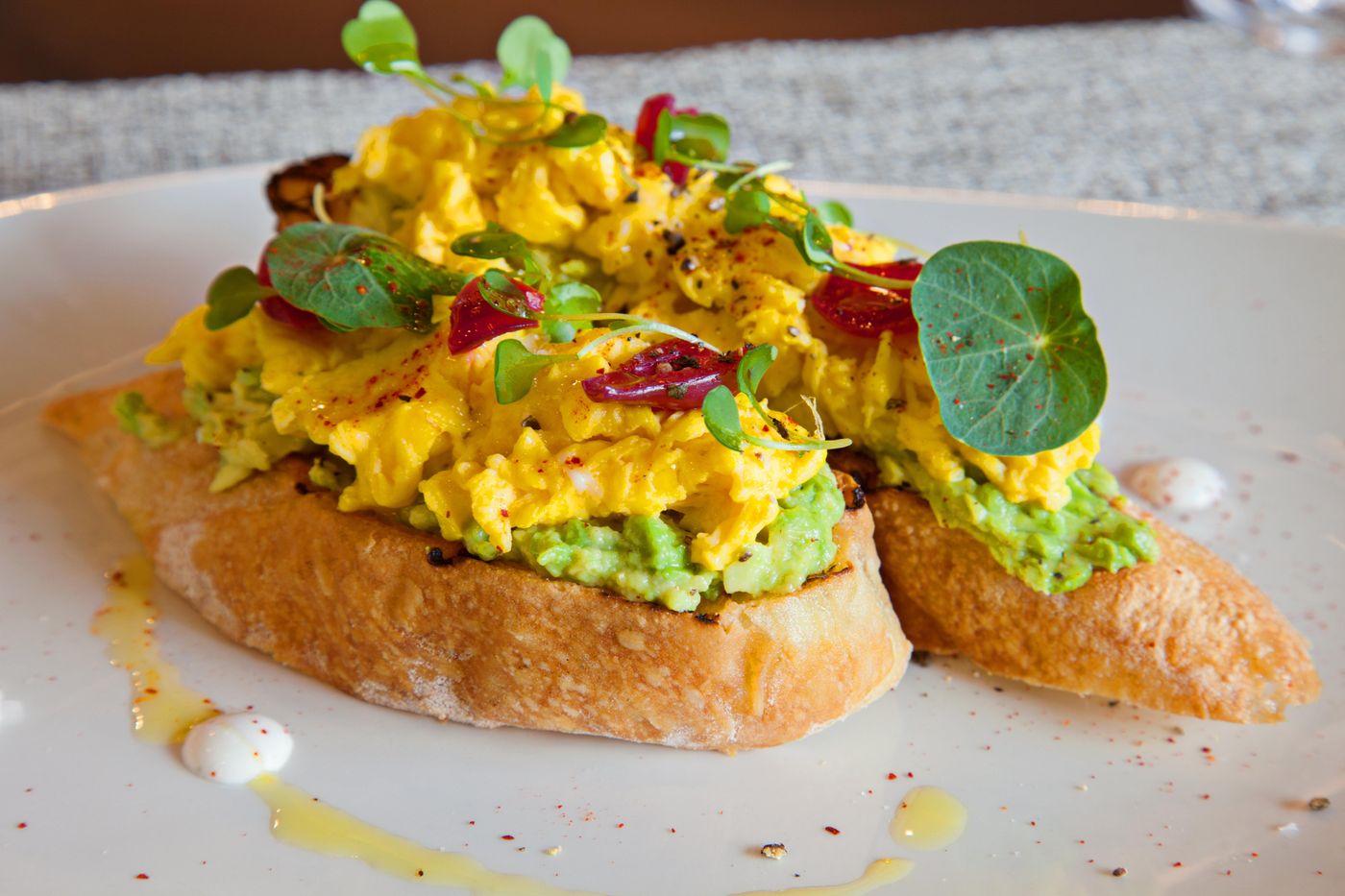 Hotel-Indigo-Los-Angeles-Downtown-Restaurant-32