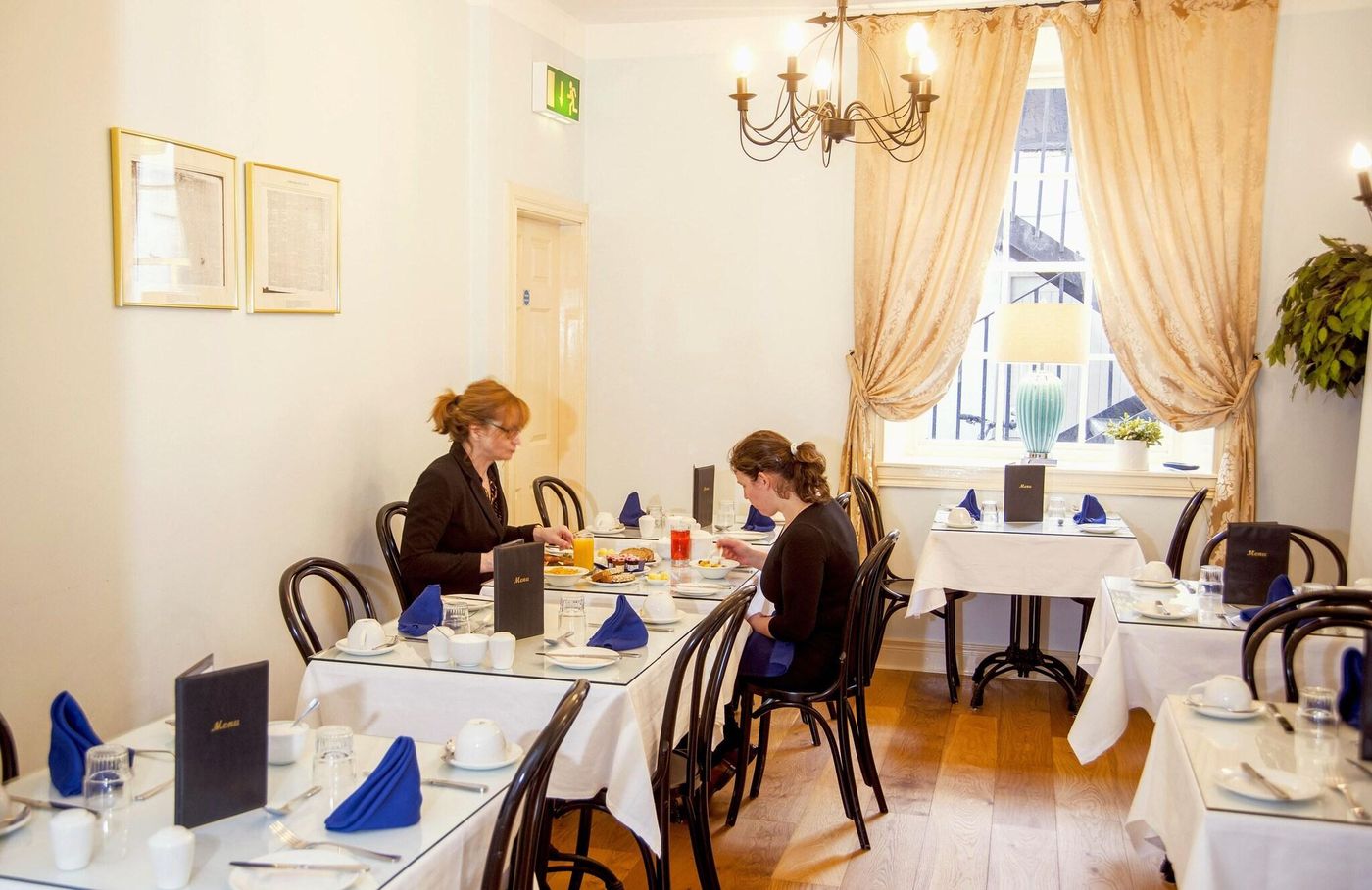 Baggot-Court-Townhouse-Restaurant-13