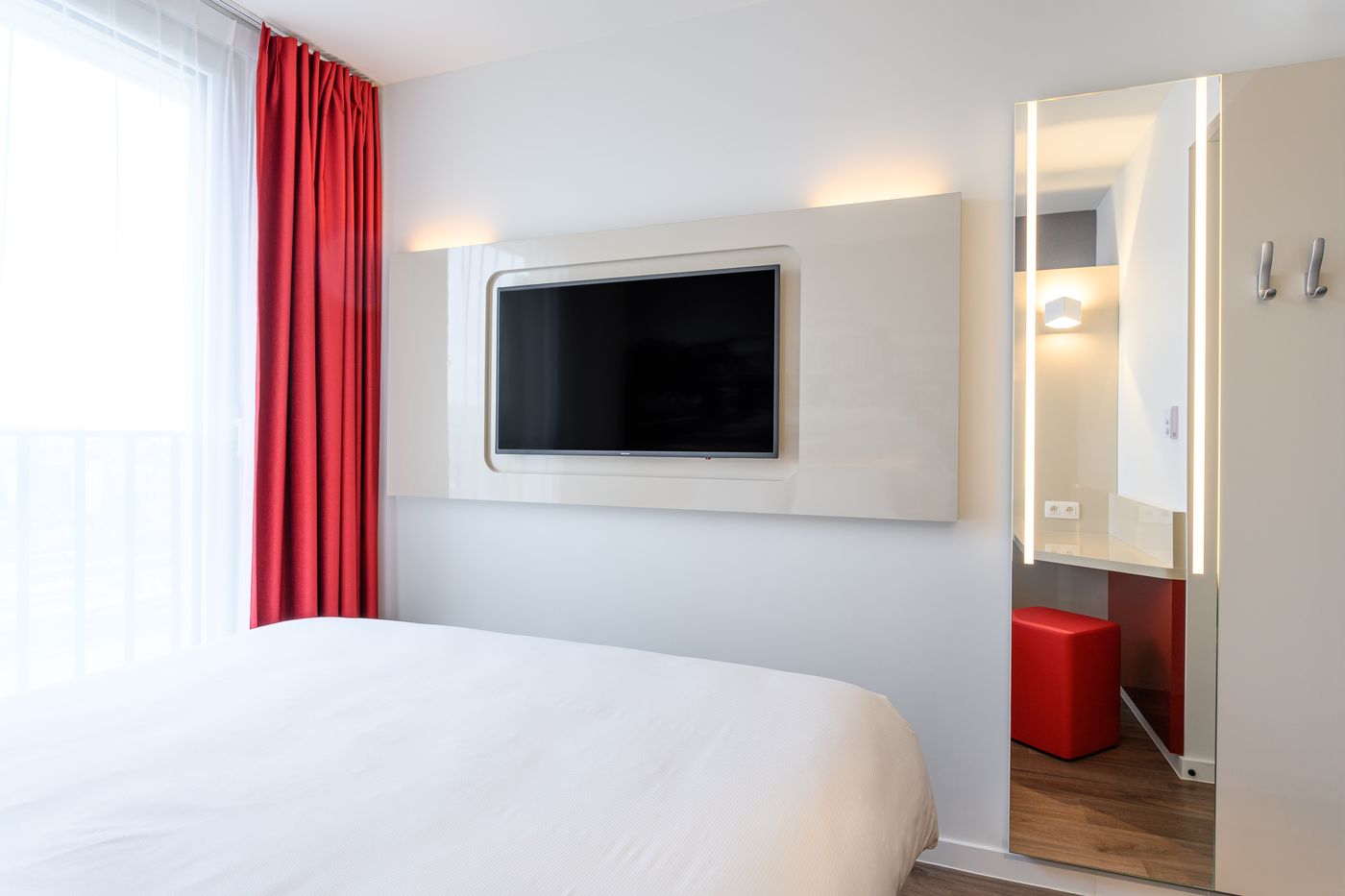 B-B-Hotel-Brussels-Centre-Gare-Du-Midi-Room-15