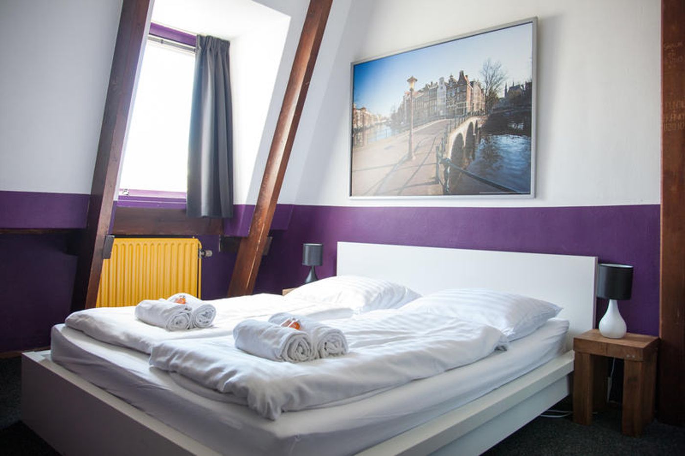 Flying-Pigs-Downtown-Hostel-Amsterdam-Room-15