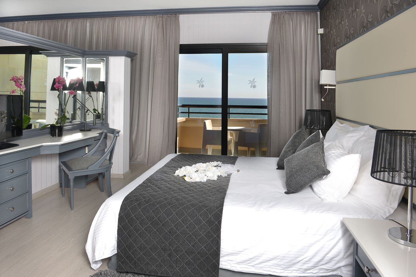 Palm Beach Hotel and Bungalows