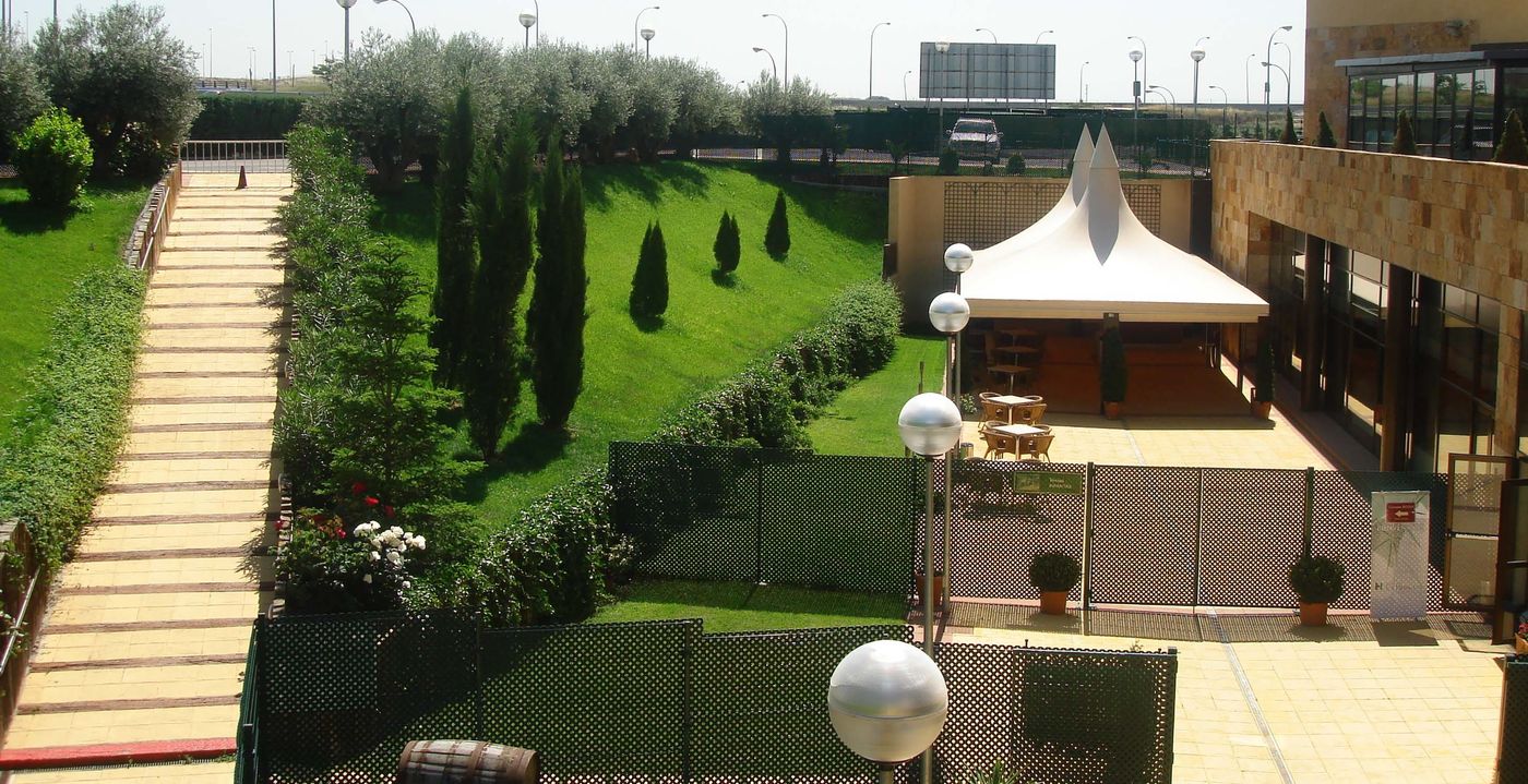 Sercotel-Hotel-Spa-La-Princesa-Terrace-8