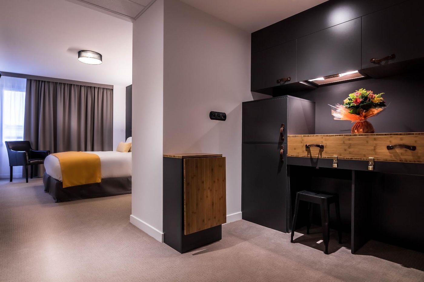 Best-Western-Plus-Suitcase-Paris-la-Defense-Room-32