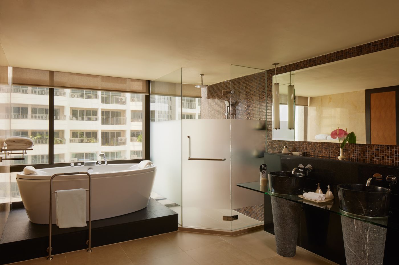 Banyan-Tree-Bangkok-Room-35
