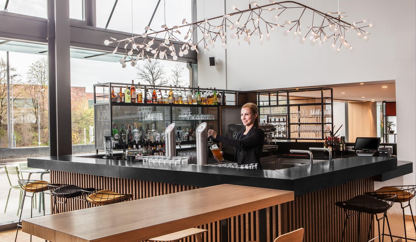 Holiday-Inn-Munich---Leuchtenbergring-Bar-5