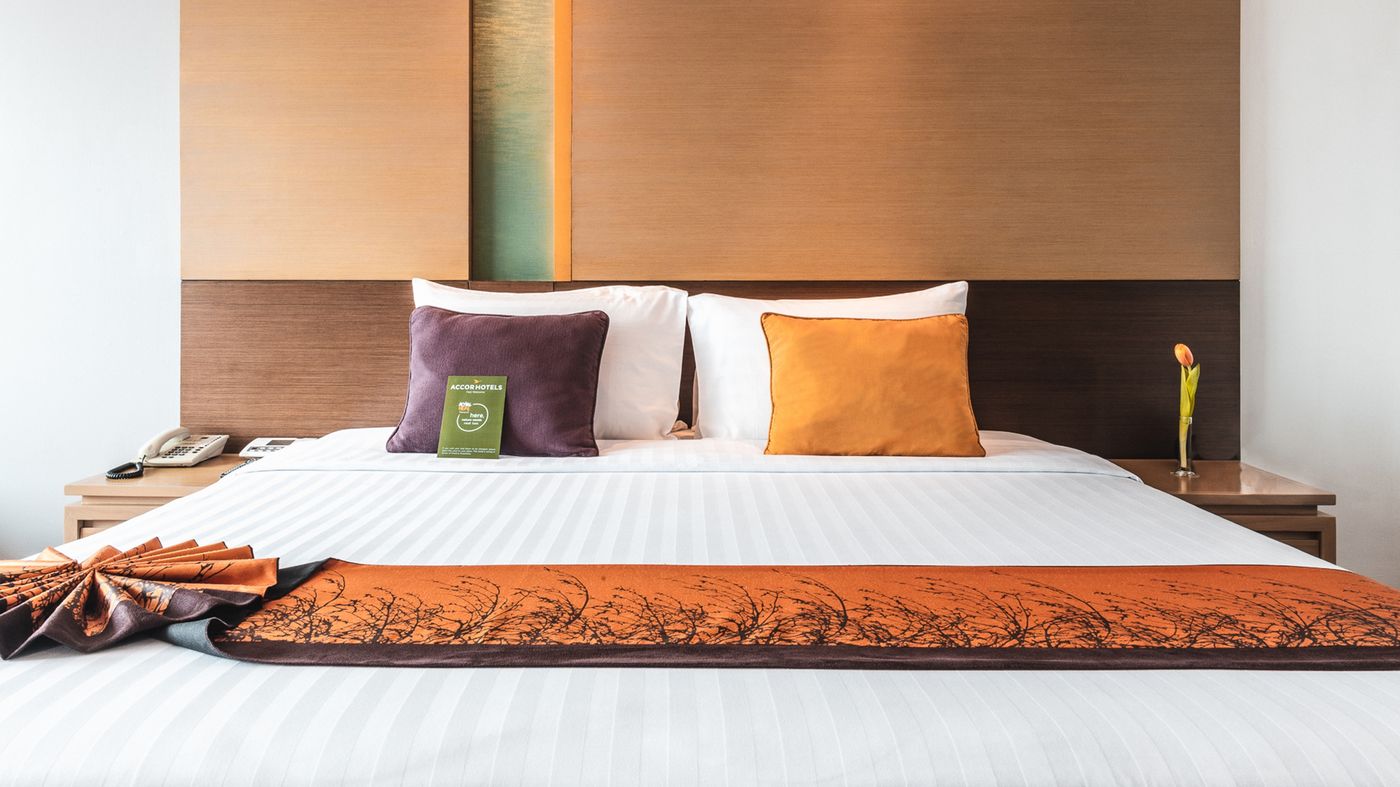 Bangkok-Lotus-Sukhumvit-33-By-Compass-Hospitalit-Room-10