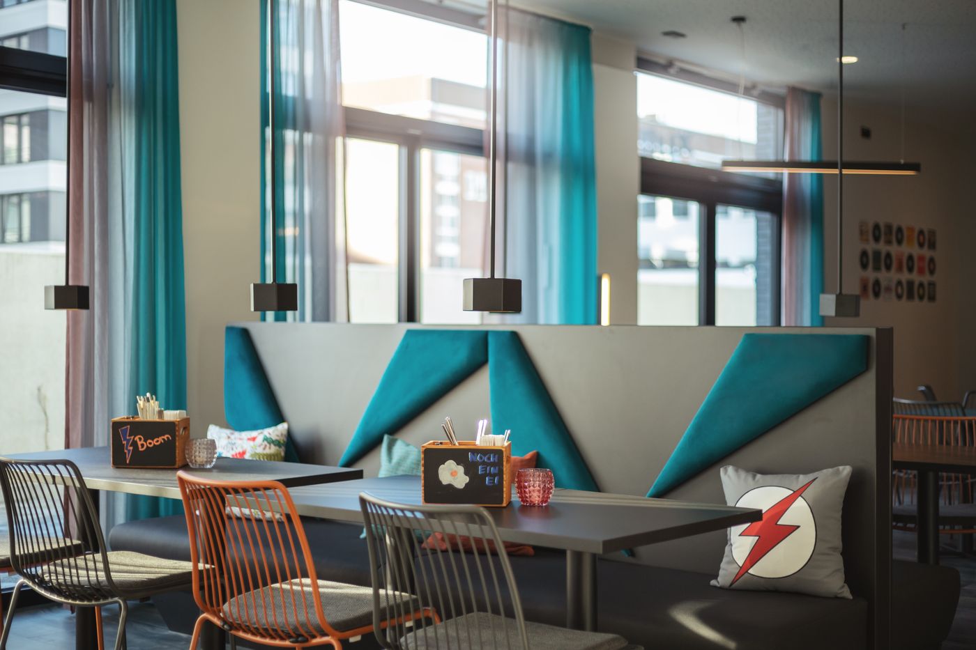 the-niu-Flash-Restaurant-8