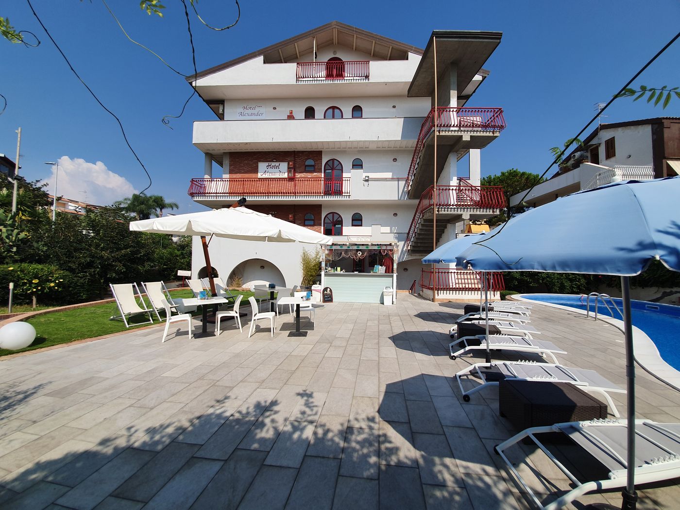 Hotel-Alexander-Pool-4