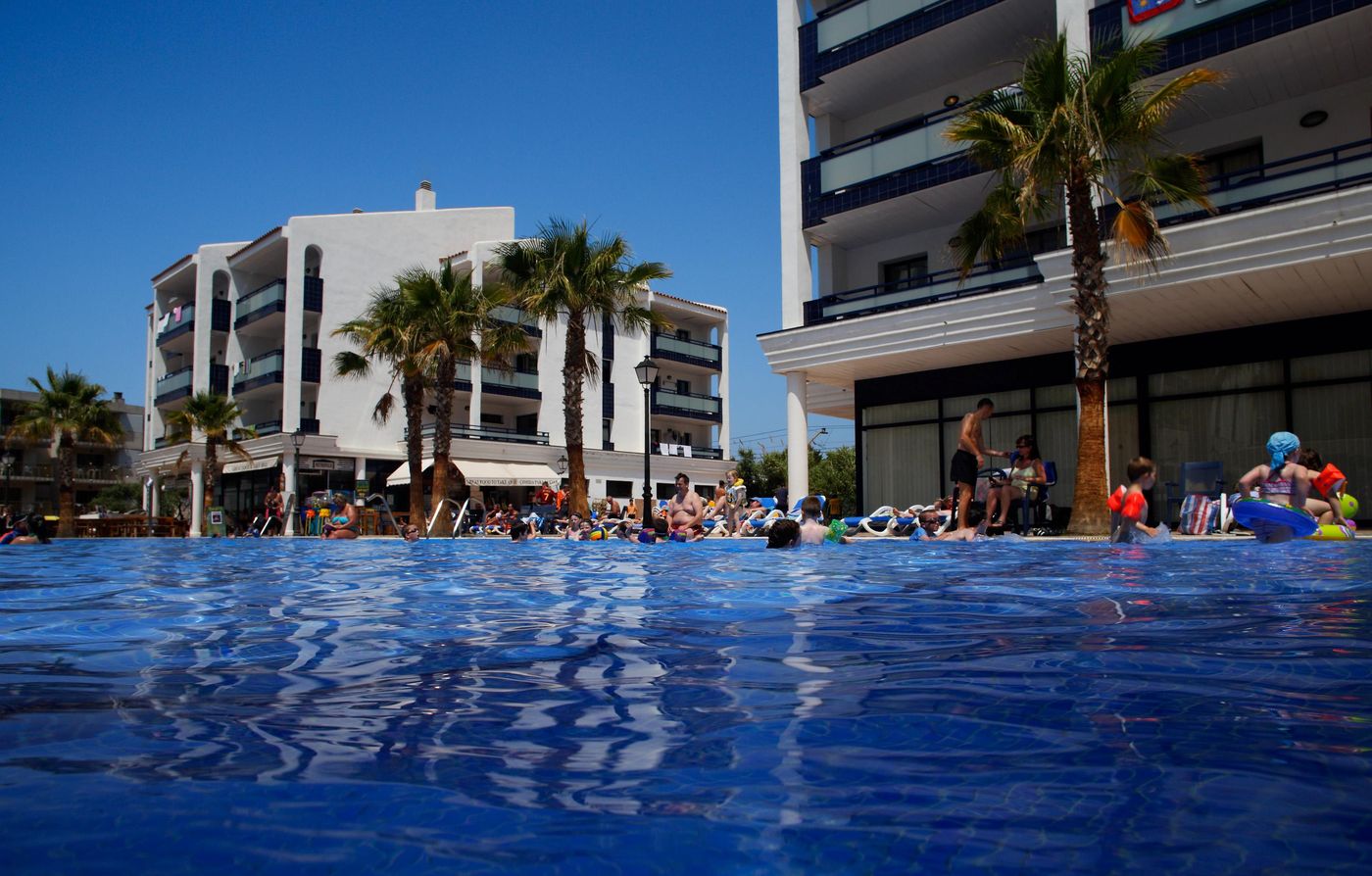 Pins-Platja-Pool-3