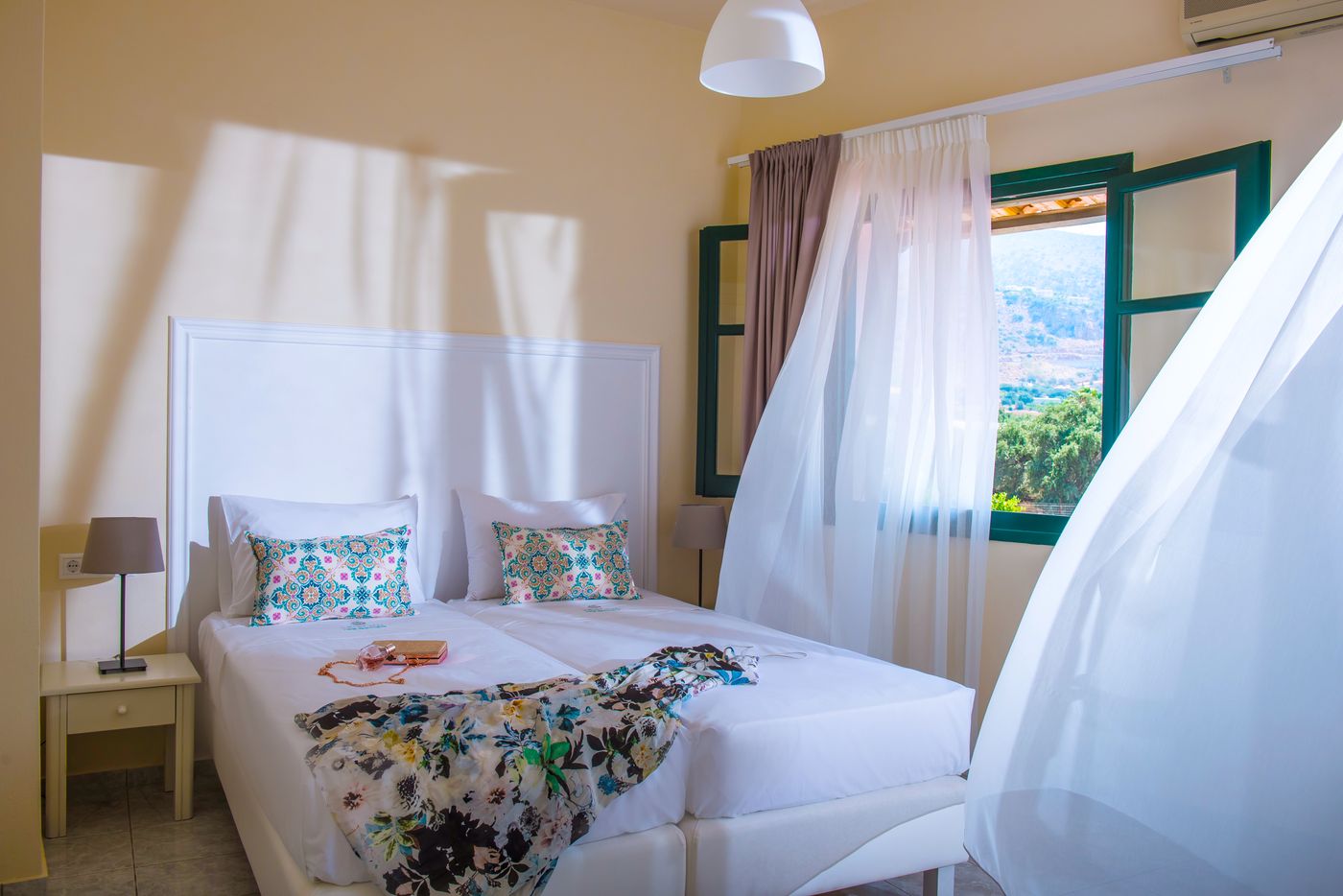 Kristalli Apartments