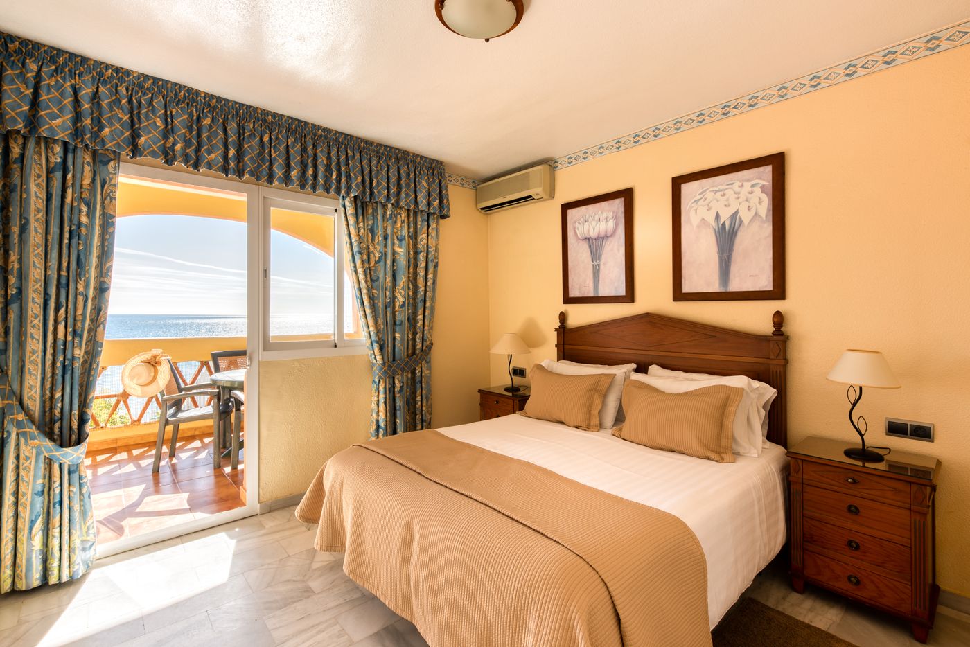 Macdonald-Dona-Lola-Room-11