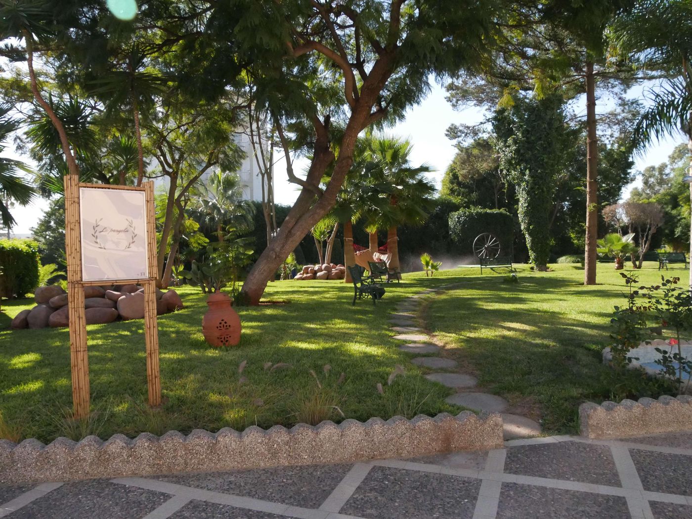 Best-Western-Odyssee-Park-Pool-15