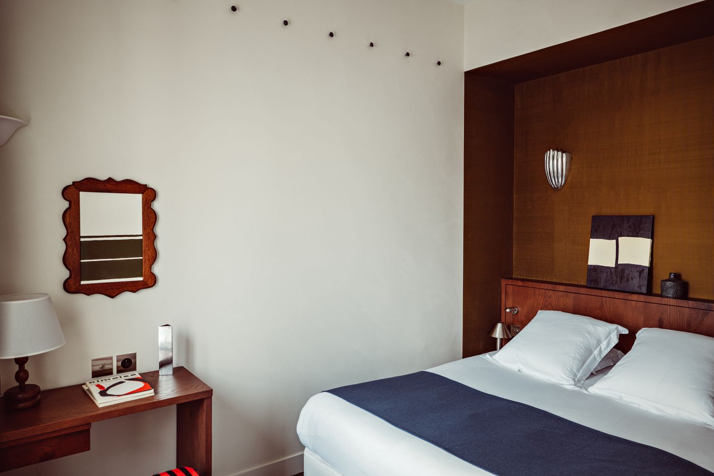 Academies-et-des-Arts-Room-18