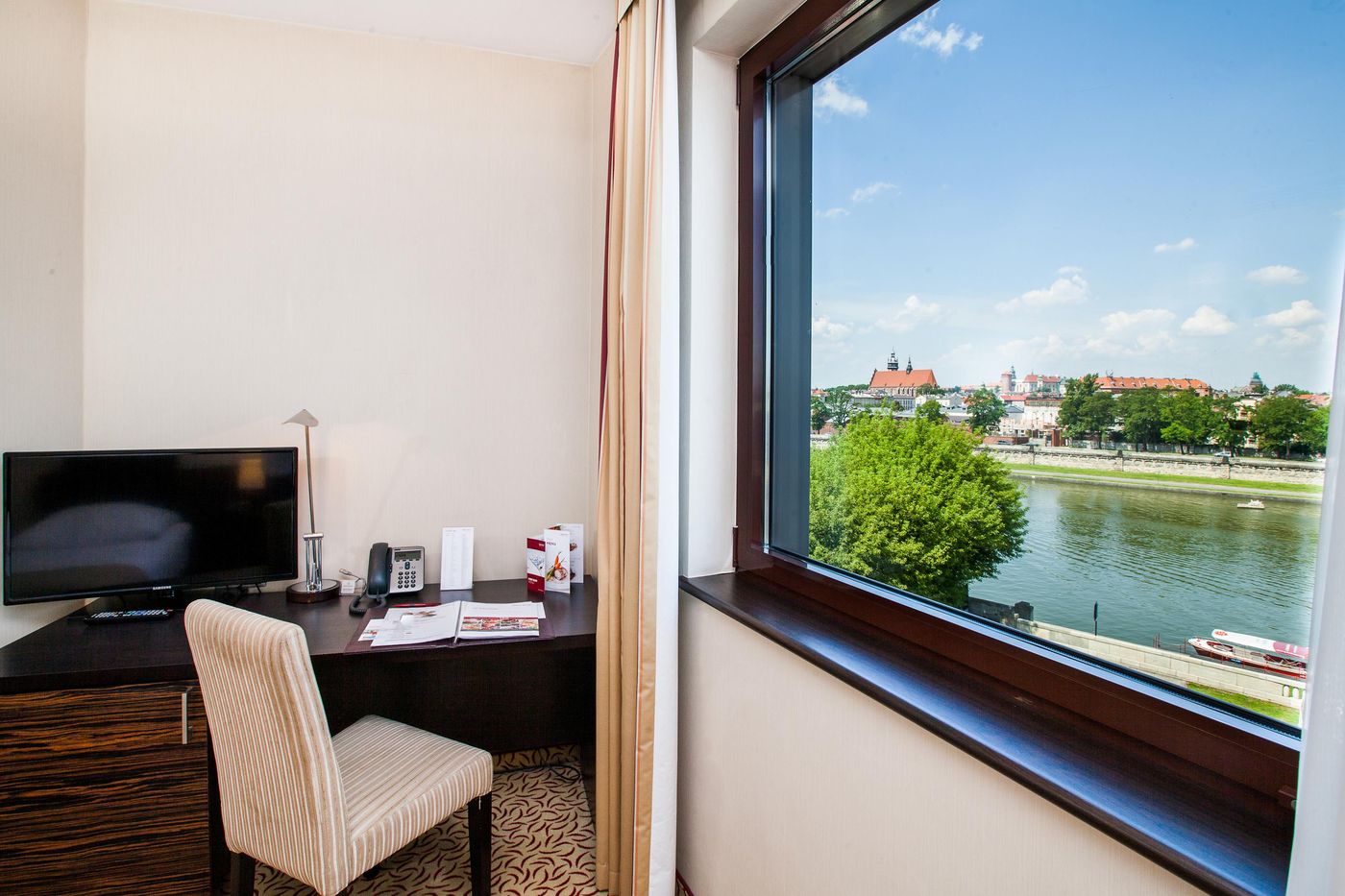 Qubus-Hotel-Krakow-Room-8
