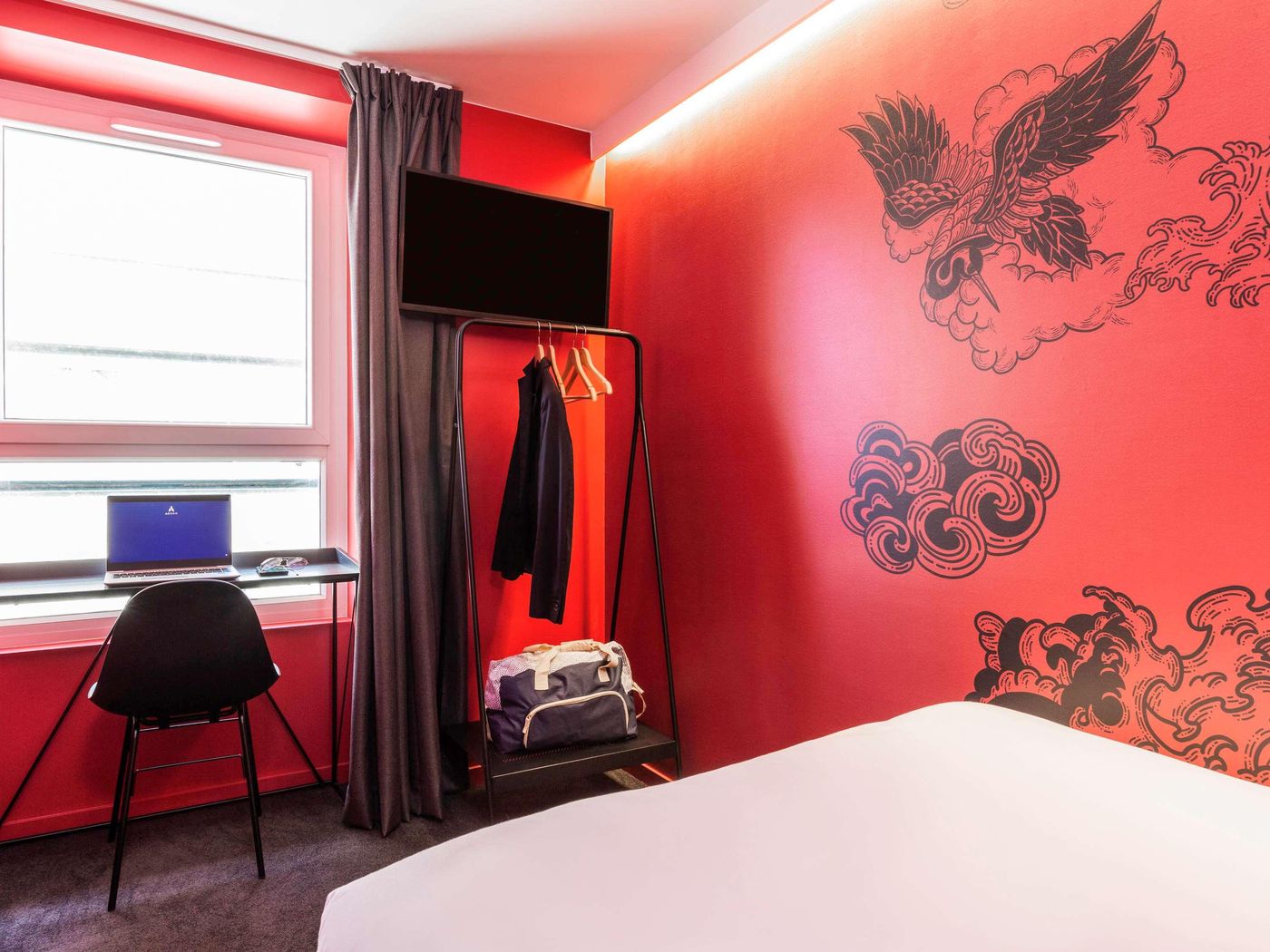Ibis-Styles-Paris-Gare-de-lEst-Magenta-Room-16